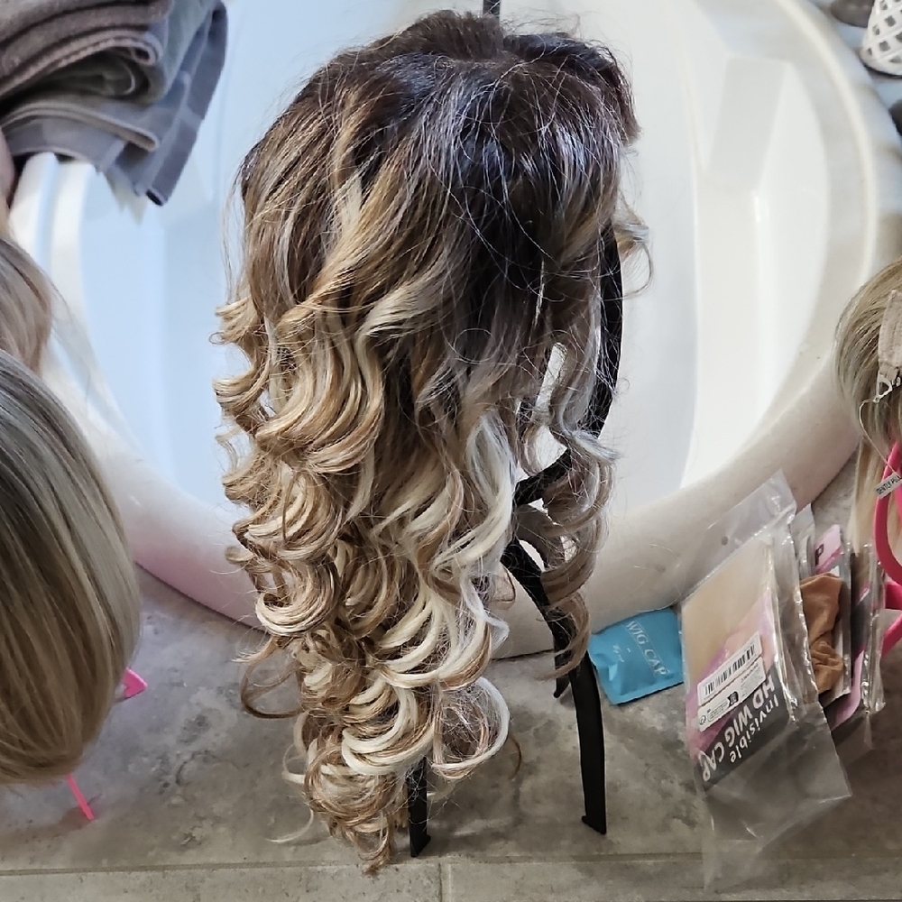 Curly Ombre Brown and Blonde Wig - Picture 4 of 4